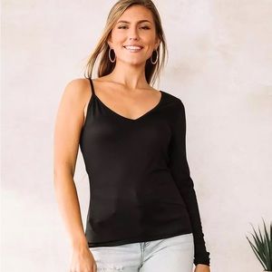 Willow & Root one sleeve top